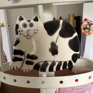 Black & White Cat Brooch - Playful Enamel Accent
